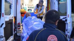 Parkta Dehşet: 5 Kişi Tarafından Darp Edildi ve 11 Yerinden Bıçaklandı!