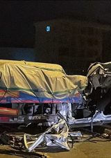 Polis Takibinden Ka&ccedil;arken TIR'a &Ccedil;arptı