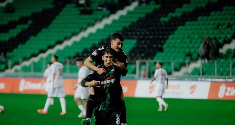 Sakaryaspor, Türkiye Kupası'nda 4 golle turladı!