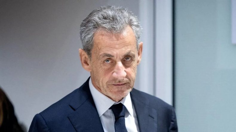 Sarkozy 21 Ekim’de Hapis Yatacak