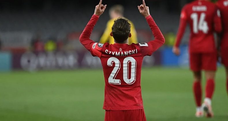 Sebastian Szymanski, Milli Takımda Göz Doldurdu! Kornerden Attığı Golle Büyüledi…