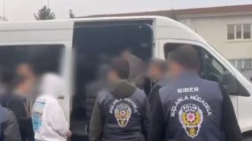 Siber Su&ccedil;larla M&uuml;cadelede Dev Operasyon: 17 İlde 189 G&ouml;zaltı