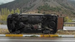 Sivas’ta Minibüs Devrildi: İki Yaralı