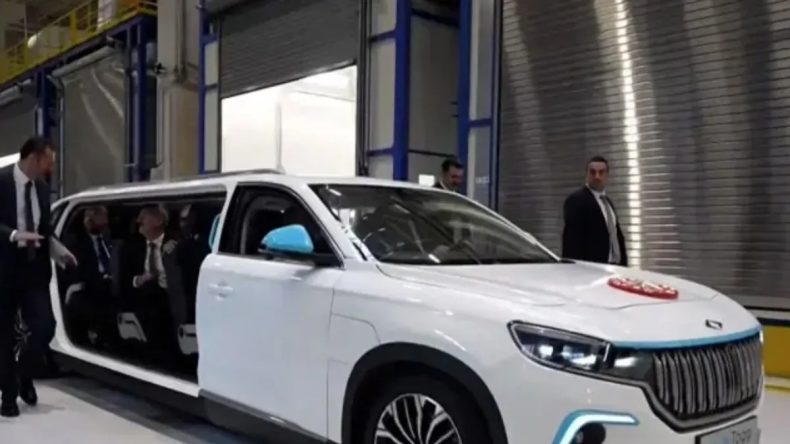 SON DAKİKA: İlk defa sergilendi! Başkan Erdoğan, Altay Tankı törenine Togg limuzinle katıldı