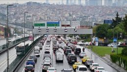 SON DAKİKA | İstanbul'da sağanak yağış alarmı! Trafik kilit