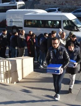 SON DAKİKA: Öğretmen olacaktı, çete lideri çıktı: Sahte kripto sitesiyle 100 milyon liralık dev vurgun!