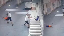 SON DAKİKA… Adana'da kan donduran görüntü! Kovaladığı çocuğu yere fırlatan cani tutuklandı!