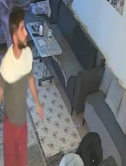 SON DAKİKA… Balıkesir Sındırgı 6,1 ile sarsıldı: Depreme uykuda yakalanan gencin panik anları kamerada!