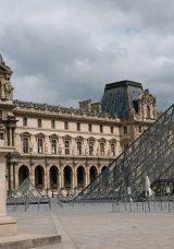 SON DAKİKA&hellip; Louvre M&uuml;zesi 7 Dakikada Soyuldu! Dikkat &Ccedil;eken 'G&uuml;venlik A&ccedil;ığı' İddiası: &Ouml;nceden Planlanmış Profesyonel Bir Soygun!