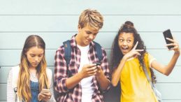 Sosyal Medya Ağlarından Geri Adım