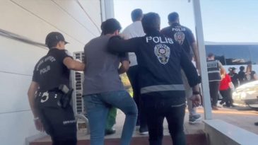 Sosyal Medya &Uuml;zerinden Dolandırıcılık Yapan Şebeke &Ccedil;&ouml;kertildi
