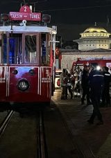 Taksim'de Tramvayda Yangın: Yaralı Yok!