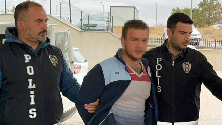 Tekirdağ'da Anne ve Babasını Öldürüp Üç Akrabasını Yaralayan Gencin Cezası Belli Oldu