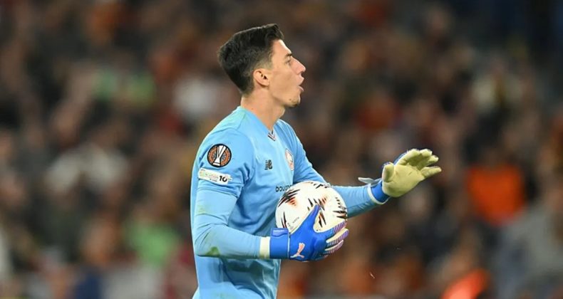 TFF Duyurdu! Berke Özer Kendi İsteğiyle Kamptan Ayrıldı