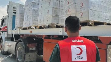 T&uuml;rk Kızılay&rsquo;ın 5 yardım TIR&rsquo;ı Gazze&rsquo;ye ulaştı