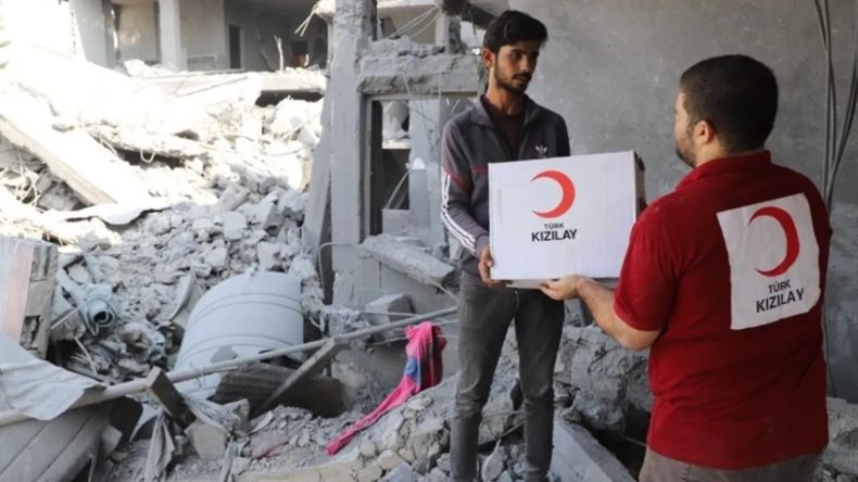 Türk Kızılay’dan Filistinlilere işitme cihazı desteği