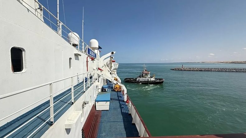 Türkiye'nin Gazze'ye umut taşıyan 17. "İyilik Gemisi", El-Ariş Limanı'na ulaştı