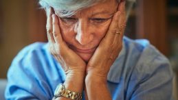 Uzmanlar Uyardı: İşitme Kaybı Alzheimer'ı Tetikleyebilir!