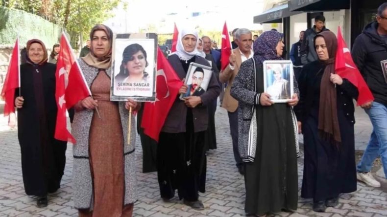 Van’daki Aileler "Terörsüz Türkiye" İçin Dualarla Yürüdü