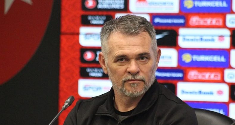 Willy Sagnol: "Türkiye Güçlü Bir Takım"