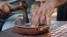 Yanlış Kullanılan Bakır Kap, Sofralarda Gizli Tehlike! 'Vücudu Yavaş Yavaş Zehirler'