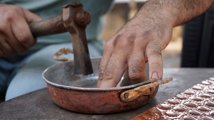 Yanlış Kullanılan Bakır Kap, Sofralarda Gizli Tehlike! 'Vücudu Yavaş Yavaş Zehirler'