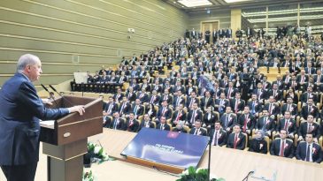 Yeni Kaymakamlara 'Devlet Adamlığı' Dersi: Kibirden Uzak Durun, Vatandaşa Hizmet Edin