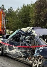 Yolcu Otob&uuml;s&uuml;, Otomobile &Ccedil;arptı: 1 Hayatını Kaybetti, 2 Kişi Yaralandı