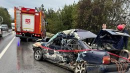 Yolcu Otobüsü, Otomobile Çarptı: 1 Hayatını Kaybetti, 2 Kişi Yaralandı