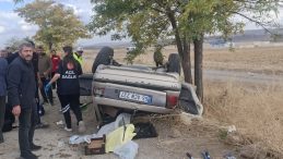 Yozgat’ta Kontrolden Çıkan Otomobil Devrildi: 1 Ölü, 1 Yaralı