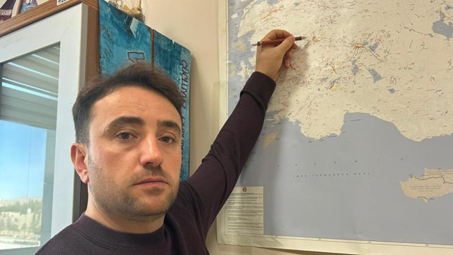 'Haritada açıkça görülüyor' dedi ve uyardı: 6 büyüklüğünde bir deprem daha yaşanabilir
