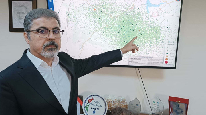 'Sındırgı'da Deprem Fırtınası Sürebilir!' | Prof. Dr. Sözbilir: Ağır ve Orta Hasarlı Binalar Boşaltılmalı
