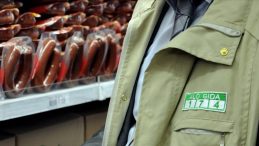 'Taklit ve tağşiş' gıda denetimleri s&uuml;r&uuml;yor: 64 ton &uuml;r&uuml;n yakalandı!