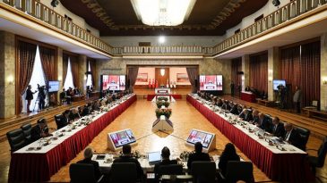 'Ter&ouml;rs&uuml;z T&uuml;rkiye' Komisyonu Ertelendi
