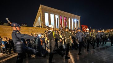10 Kasım'da Anıtkabir'e Ziyaret&ccedil;i Rekoru: 1 Milyon 219 Bin Kişi