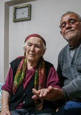 114 Yaşındaki Fatime Nineye 17 Yıldır Oğlu Bakıyor: "Oğlumu D&uuml;nyaya Kimseye Değişmem!"