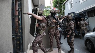 12 Adrese Eş Zamanlı DEAŞ Operasyonu: 13 Zanlı G&ouml;zaltına Alındı