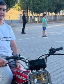 14 Yaşındaki Genç Motosiklet Kazasında Hayatını Kaybetti: 'Sesinde Huzur Vardı'