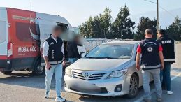 29 G&ouml;&ccedil;men Ka&ccedil;ak&ccedil;ılığı Organizasyonu ve 687 D&uuml;zensiz G&ouml;&ccedil;men Yakalandı