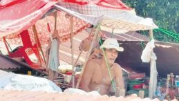 3 Haftadır &Ccedil;atıda Mahsur Kaldı