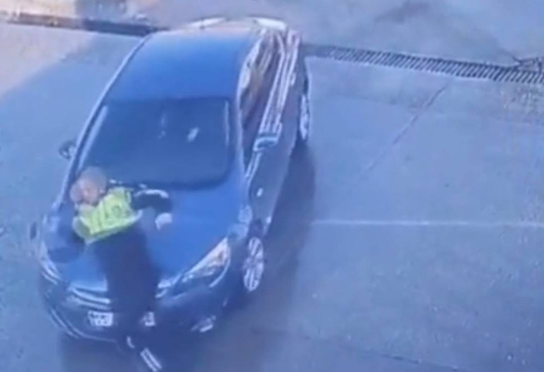 Polis Memuru ve Sürücü