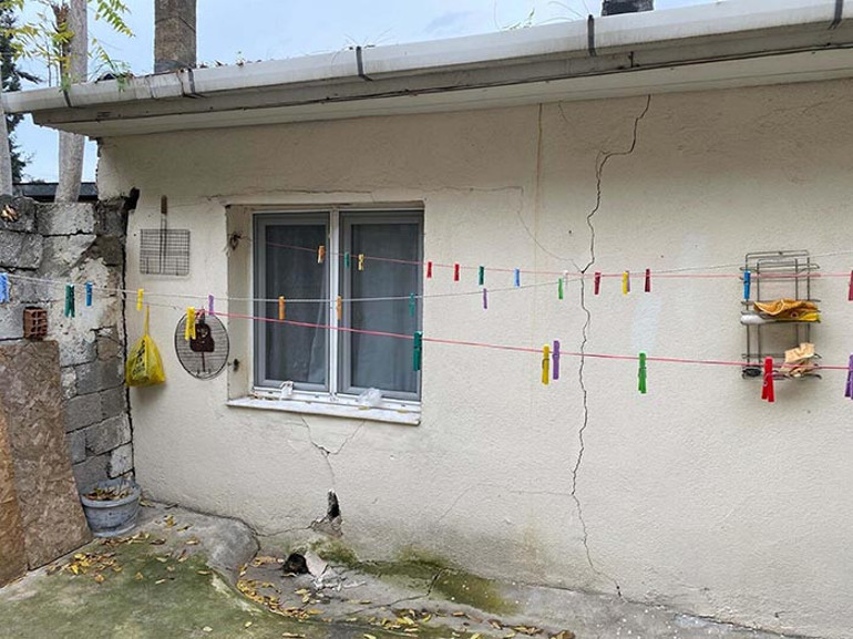 Mahalleli Çözüm Bekliyor