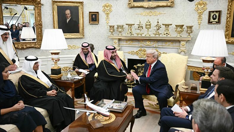 ABD Başkanı Trump: Suudi Arabistan 600 Milyar Dolar Yatırım Yapacak