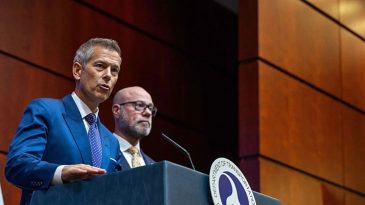 ABD Ulaştırma Bakanı Duyurdu: 40 Havalimanında Kapasite Y&uuml;zde 10 Azalacak