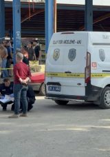 Adana'da Dayı-Yeğen Kavgası: Semt Pazarında Kan D&ouml;k&uuml;ld&uuml;! 2 &Ouml;l&uuml;, 5 Yaralı