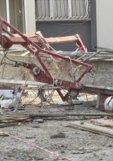 Adana'da Dehşet Verici Olay! Asans&ouml;rl&uuml; İskele Y&uuml;ksekten D&uuml;şt&uuml;: 1 Kişi Hayatını Kaybetti, 1 Kişi Ağır Yaralı