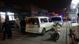 Adana'daki Erkek Kuaf&ouml;r&uuml;nde Silahlı &Ccedil;atışma: 7 Yaralı!