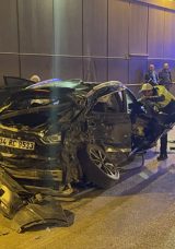 Adana&rsquo;da İki Ara&ccedil; Kafa Kafaya &Ccedil;arpıştı: 2 &Ouml;l&uuml;, 1 Yaralı!