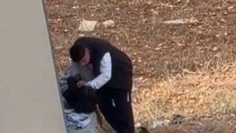 Adana’da Kadına Çanta ile Saldırı!