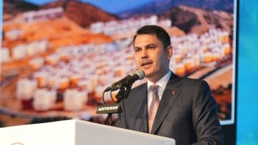 Adıyaman'da 350 Bininci Konut Teslim T&ouml;reni! Bakan Kurum: Şehirlerimizi Yeniden Ayağa Kaldırdık